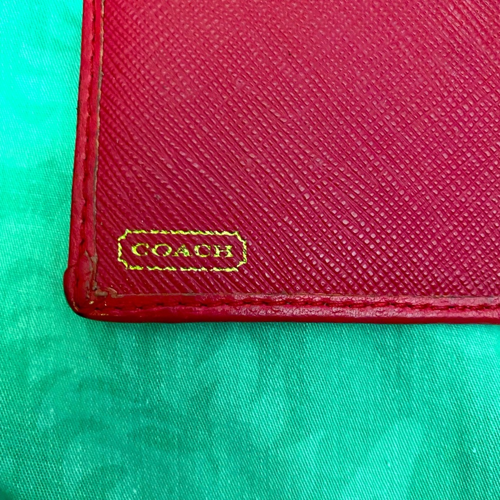 Authentic Coach Mini Wallet - Picture 4 of 7